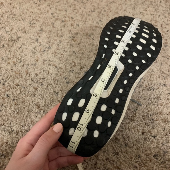 Adidas Ultra Boost Dark Grey - Picture 7 of 8